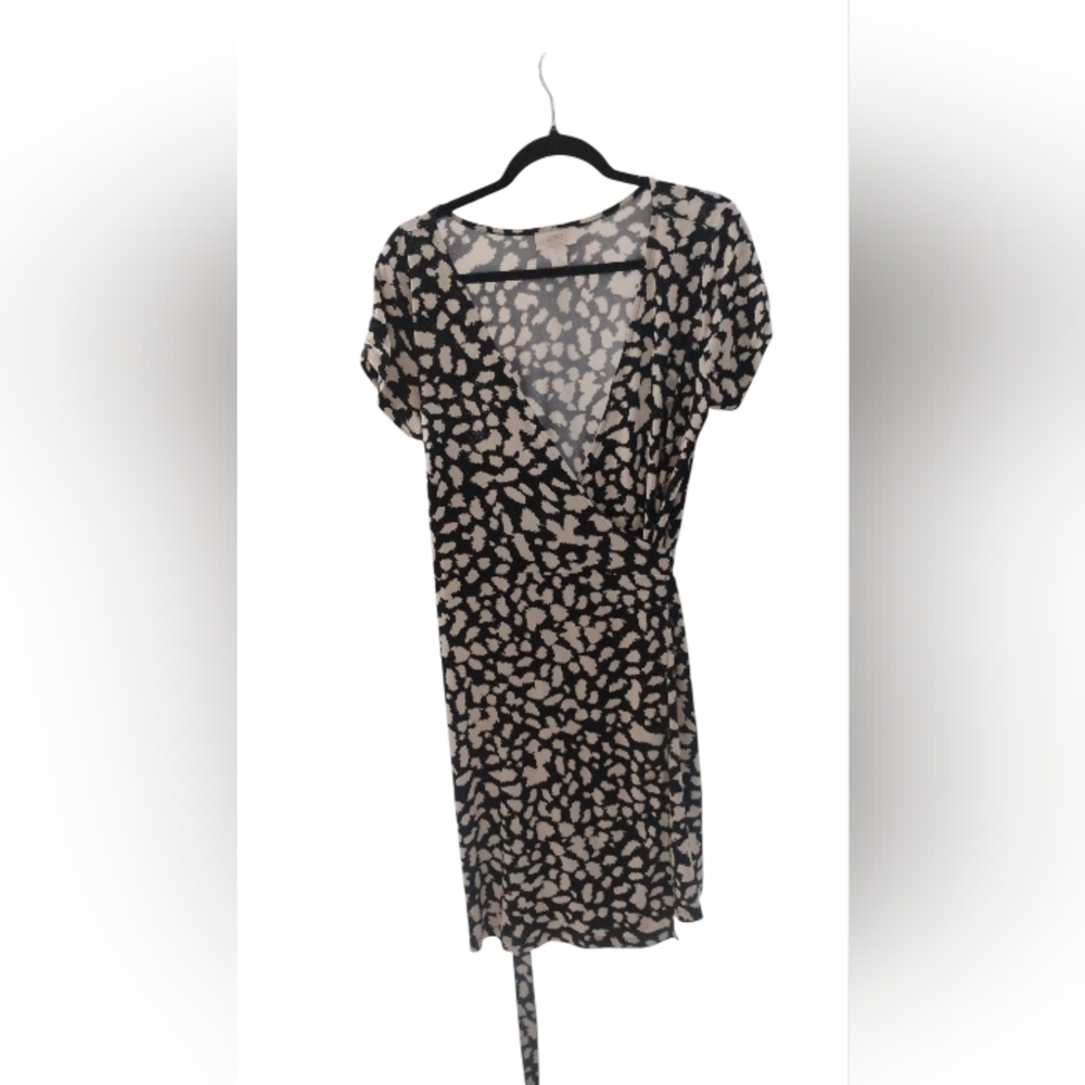 LOFT Women's Black, Cream Wrap Dress SZ M